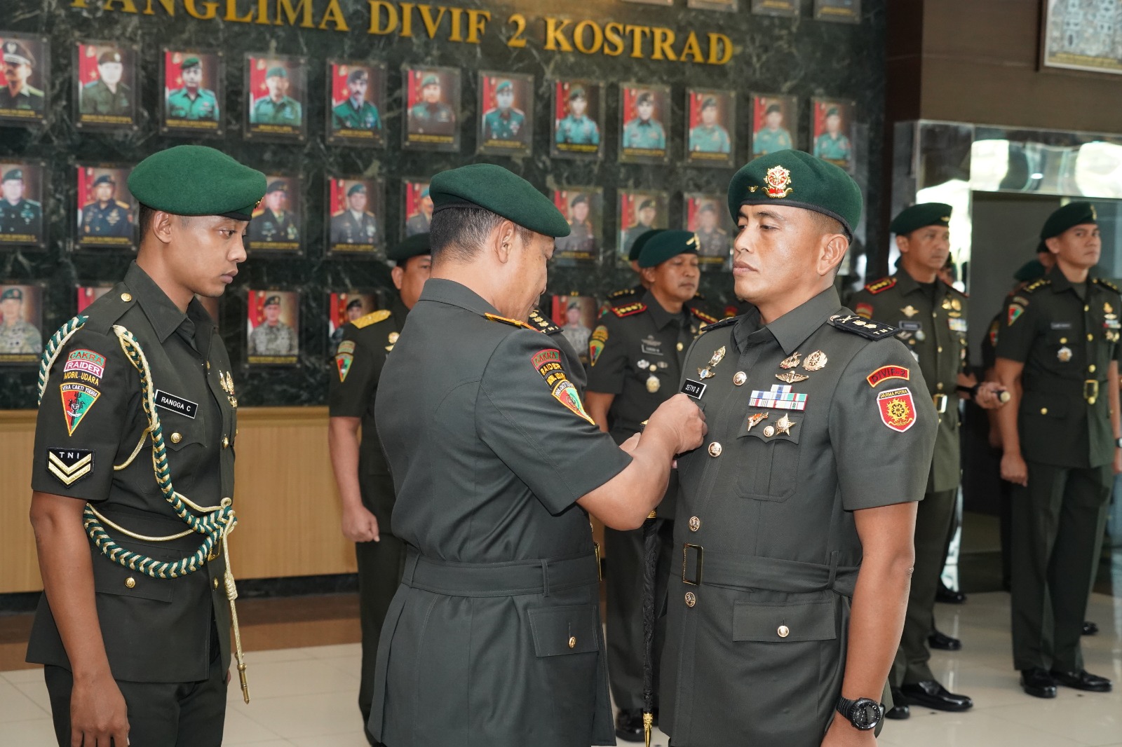 Panglima Divisi Infanteri 2 Kostrad Memimpin Acara Tradisi Serah Terima ...