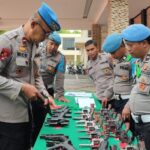 Polres Batu Pastikan Kelayakan Senjata Api Melalui Pemeriksaan Berkala Screenshot_20241015-115839_Gallery