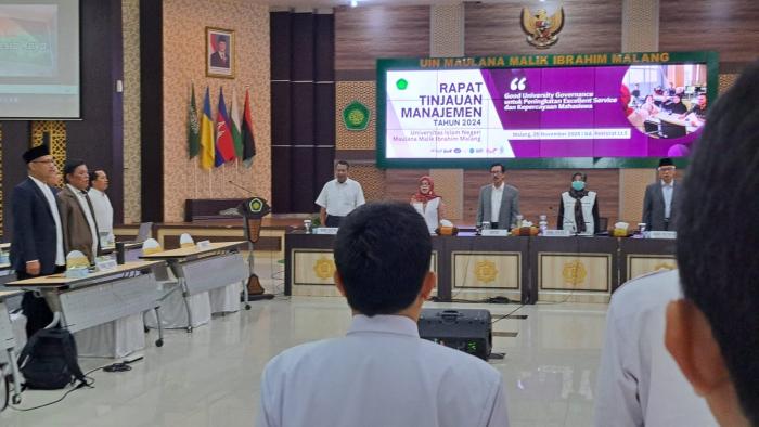 Rektor buka manajemen.jpg1