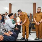 Pemkot Batu Salurkan PKH Plus ke 322 Keluarga, Wali Kota Nurochman Tekankan Pemanfaatan Tepat Sasaran Screenshot_2025-09-16-20-07-55-962_com.android.chrome-edit