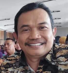 Screenshot_2025-11-03-19-02-05-746_com.whatsapp-edit