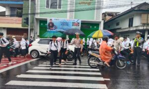 Screenshot_2025-11-19-18-18-30-399_com.whatsapp-edit