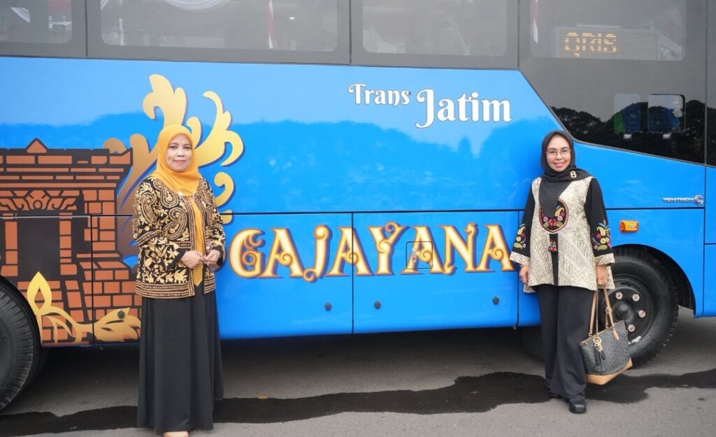 Screenshot_2025-11-21-10-56-02-918_com.whatsapp-edit