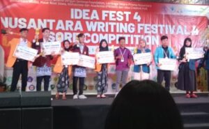 Screenshot_2025-12-02-12-16-05-512_com.miui.gallery-edit