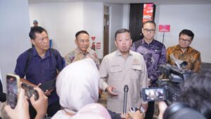 Screenshot_2025-12-03-11-45-14-386_com.whatsapp-edit