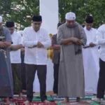 Muhammad Sinen Tekankan Nilai Ketakwaan dan Kebersamaan di Idulfitri 1447 H SHOLAT