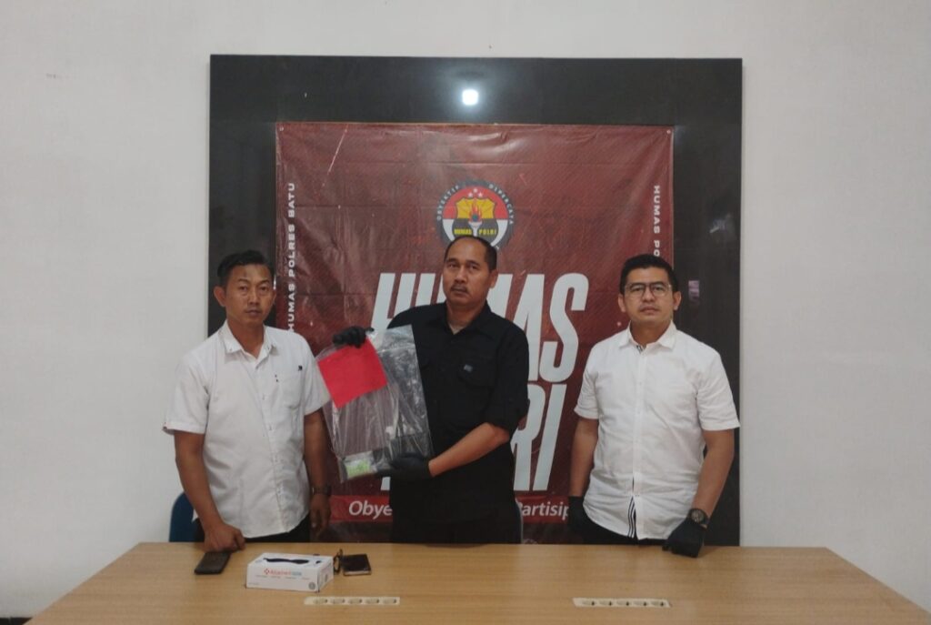 Screenshot_2026-04-15-16-00-22-878_com.miui.gallery-edit