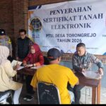 91 Sertifikat Elektronik PTSL Diserahkan di Torongrejo, BPN Batu Pastikan Layanan Pertanahan Makin Cepat dan Aman 1759100_11zon